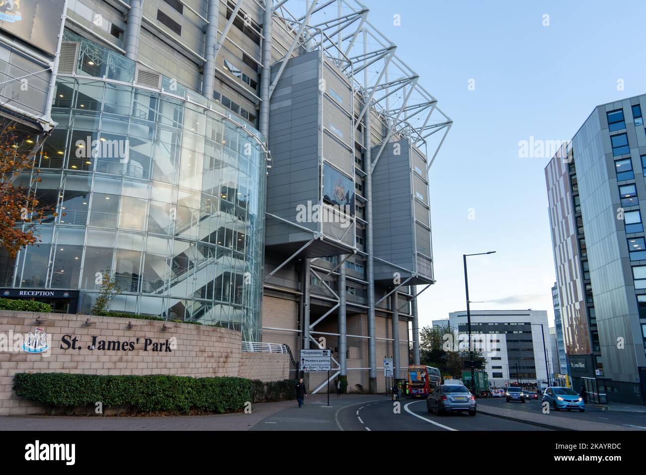 Exterior view of St James' Park football ground, home stadium of Newcastle United soccer club in Newcastle upon Tyne, UK. Stock Photo