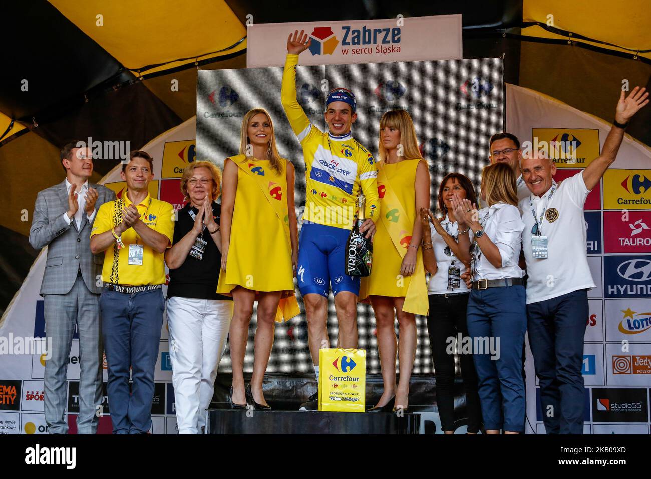 Alvaro Jose HODEG CHAGUI receives yellow jersey in as best rider in general classification during the decoration ceremony after winning third stage of 75th Tour de Pologne, UCI World Tour in Zabrze, Poland on August 6, 2018. (Photo by Dominika Zarzycka/NurPhoto) Stock Photo