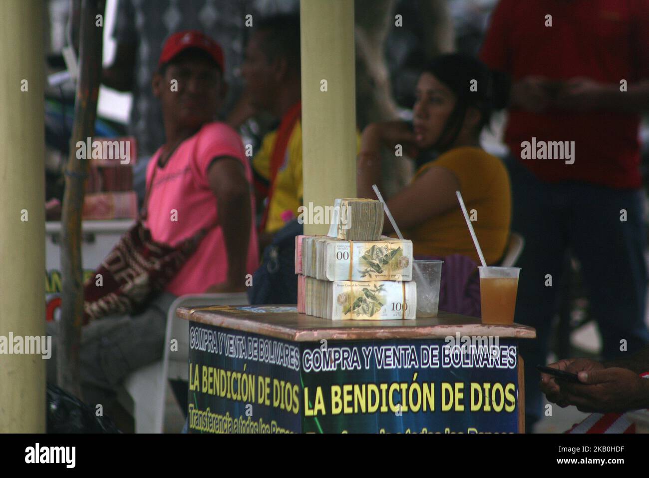 The business of the Venezuelan currency on the border with Colombia. At first glance you can see the Venezuelan currency trade this Sunday 08/26/2018. In the sector of Paraguachon La Raya border between Colombia and Venezuela. (Photo by Humberto Matheus/NurPhoto) Stock Photo