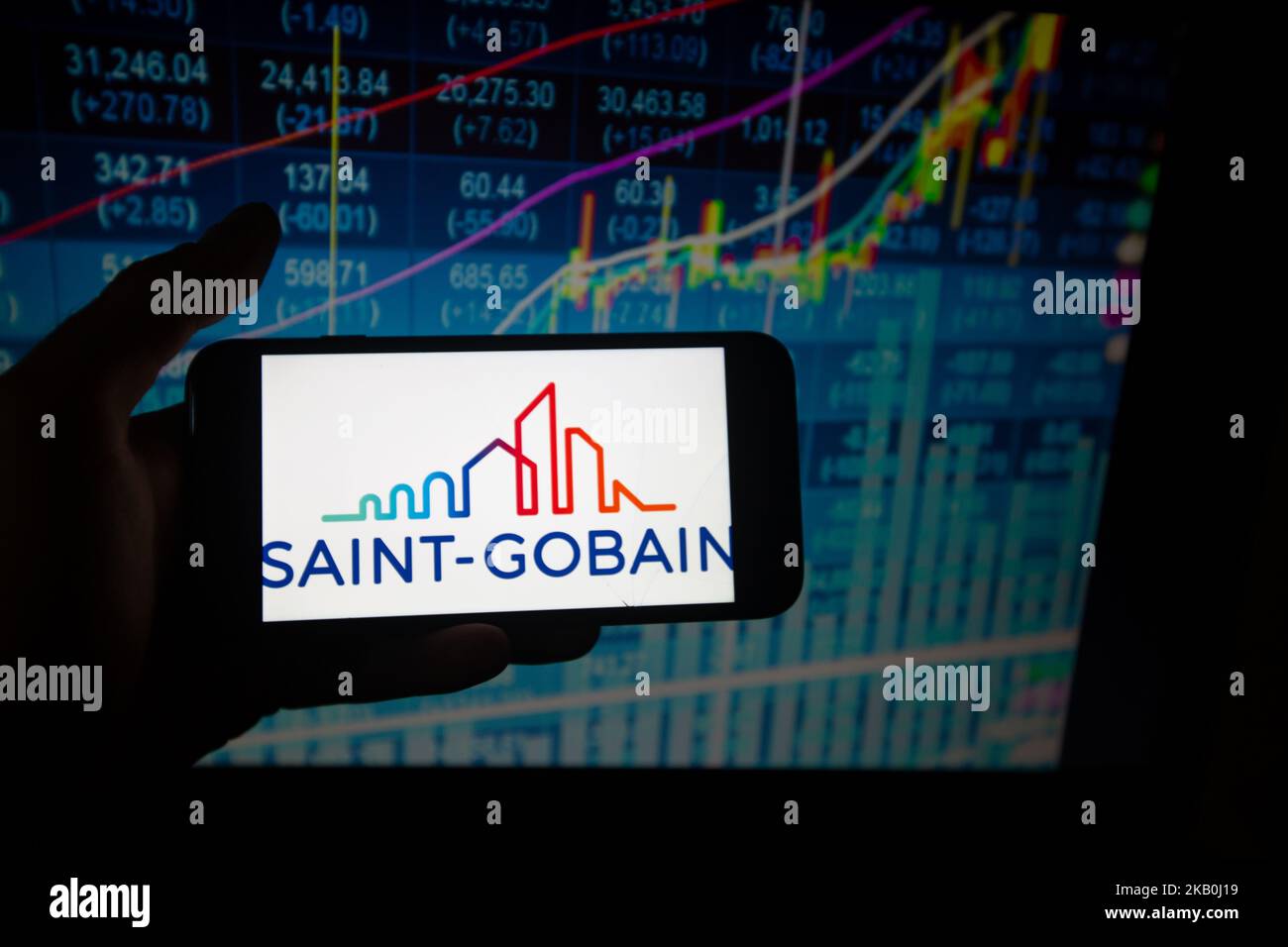 The logo of the french corporation saint gobain listed in the cac 40 in