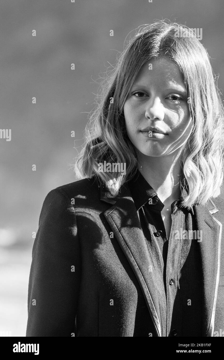 Mia goth Black and White Stock Photos & Images Alamy