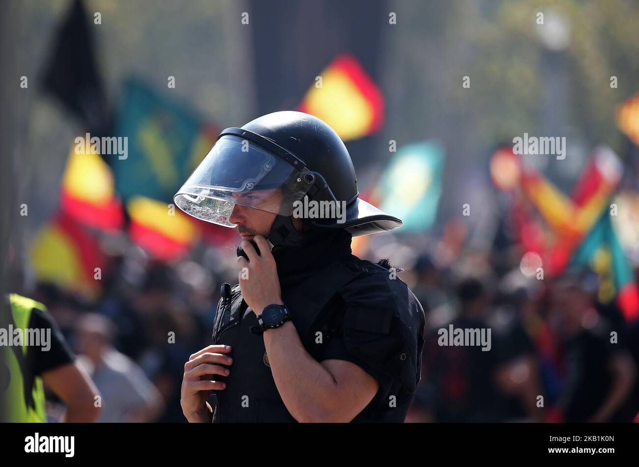 Spanish National Police and Civil Guard officers demonstrate during a demonstration called by JUSAPOL, a police Union, to commemorate their operation to prevent the 2017 Catalonia Independence Referendum on September 29, 2018 in Barcelona, Spain. Spanish National Police and Civil Guard police officers marched today in Barcelona to demand the same salary and conditions as Autonomous Police Officers and to commemorate the Operation Copernico which was held in Catalonia last October to prevent the Independence referendum called on October 1. (Photo by Urbanandsport/NurPhoto) Stock Photo