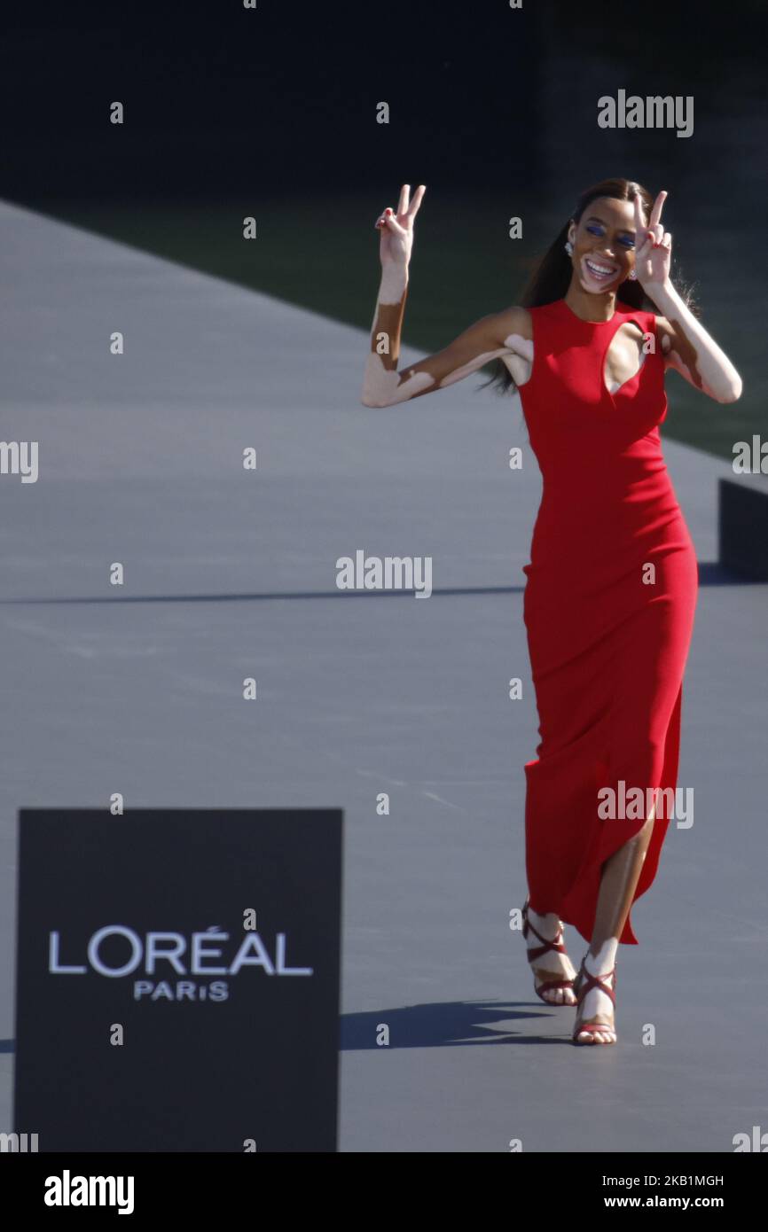 Winnie harlow paris hi-res stock photography and images - Alamy