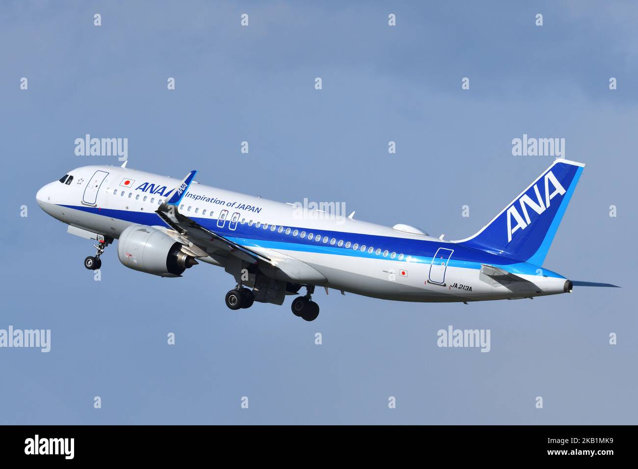 ANA 1/200 NH20062 A320 NH8946 【公式通販】