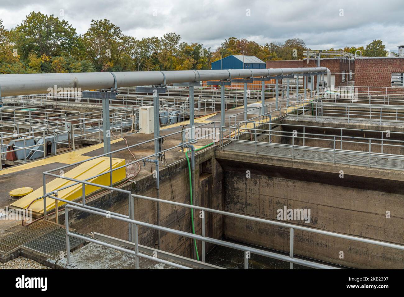 Empty tank at waste water treatment facility, Norristown, Pennsylvania, USA Stock Photo