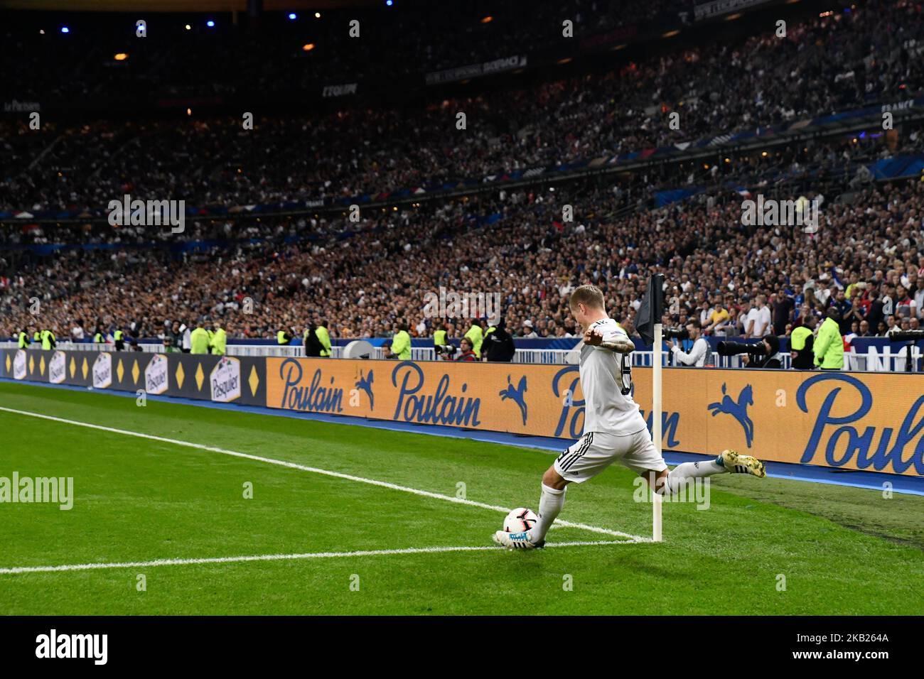German Football Team Forward At The Corner Kick During The Nation