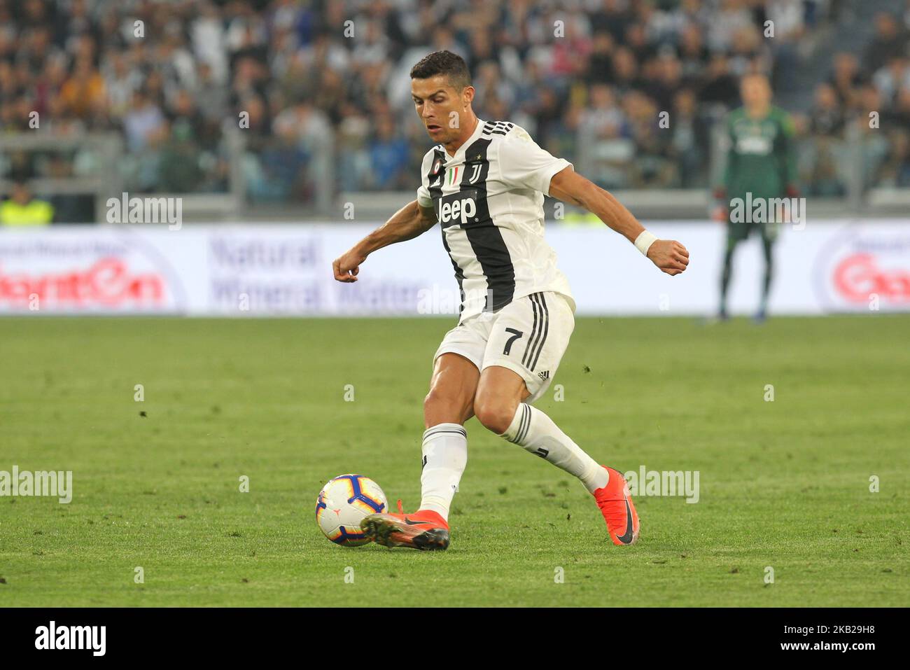 Cristiano ronaldo juventus fc 2018 hi-res stock photography and images ...