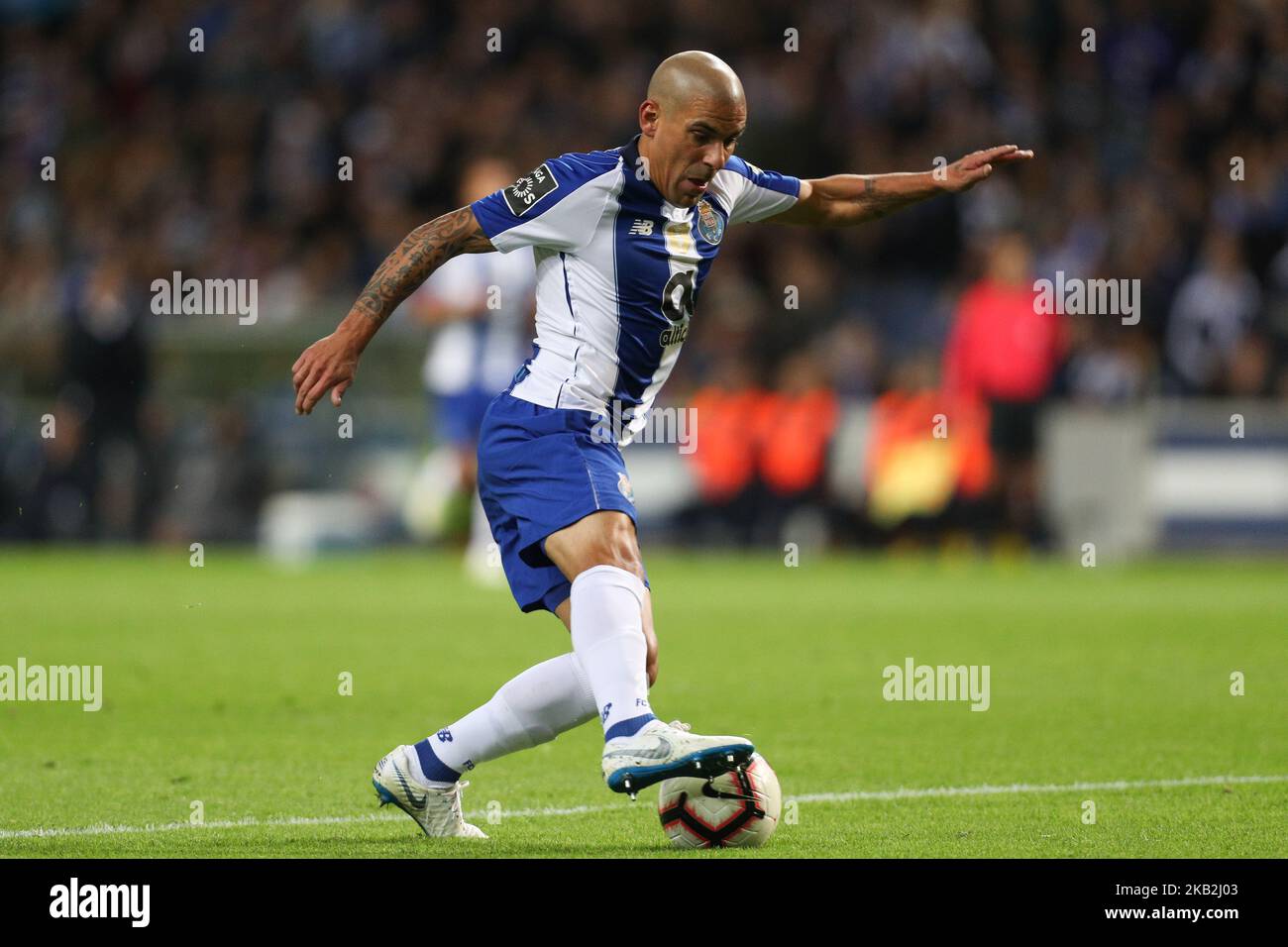 Porto's Uruguayan defender Maxi Pereira in action during the Premier League 2018/19 match between FC Porto and CD Feirense, at Dragao Stadium in Porto on October 28, 2018. (Photo by Paulo Oliveira / DPI / NurPhoto) Stock Photo