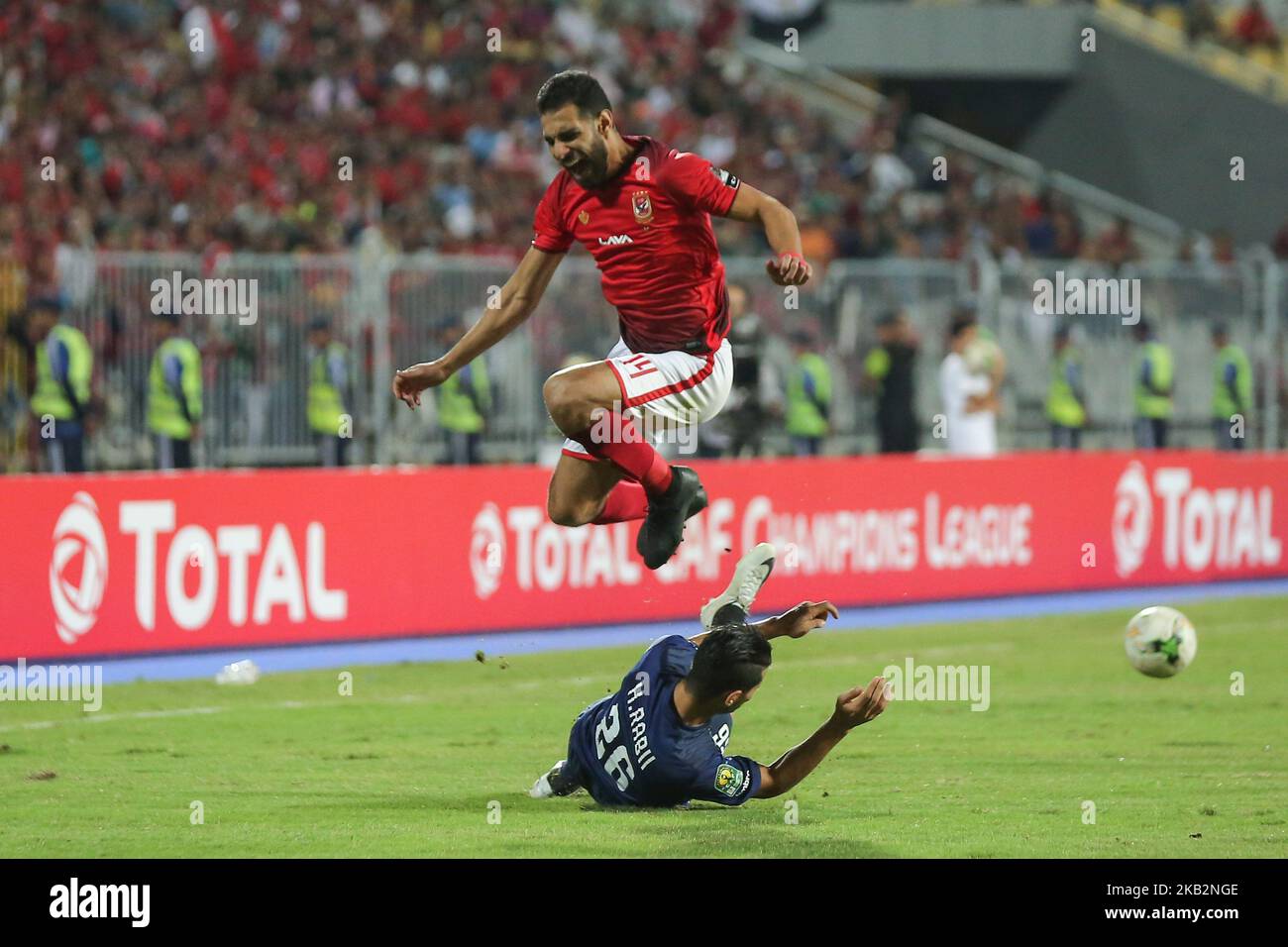 al-ahly-amr-el-solia-vies-with-houchine-erbiea-during-their-first-leg