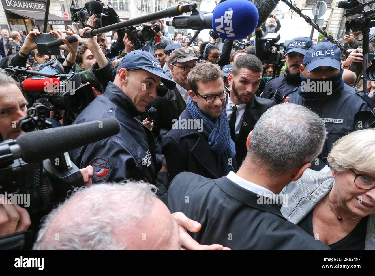 French writer Nicolas Mathieu (C) arrives at Drouant restaurant in Paris after winning the Prix Goncourt, France's top literary prize, on November 7, 2018. (Photo by Michel Stoupak/NurPhoto) Stock Photo