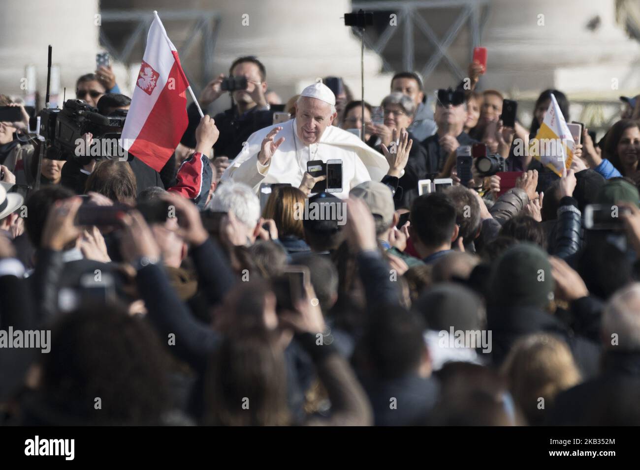 Audience italy november pope francis religion rome vatican vaticano hi ...