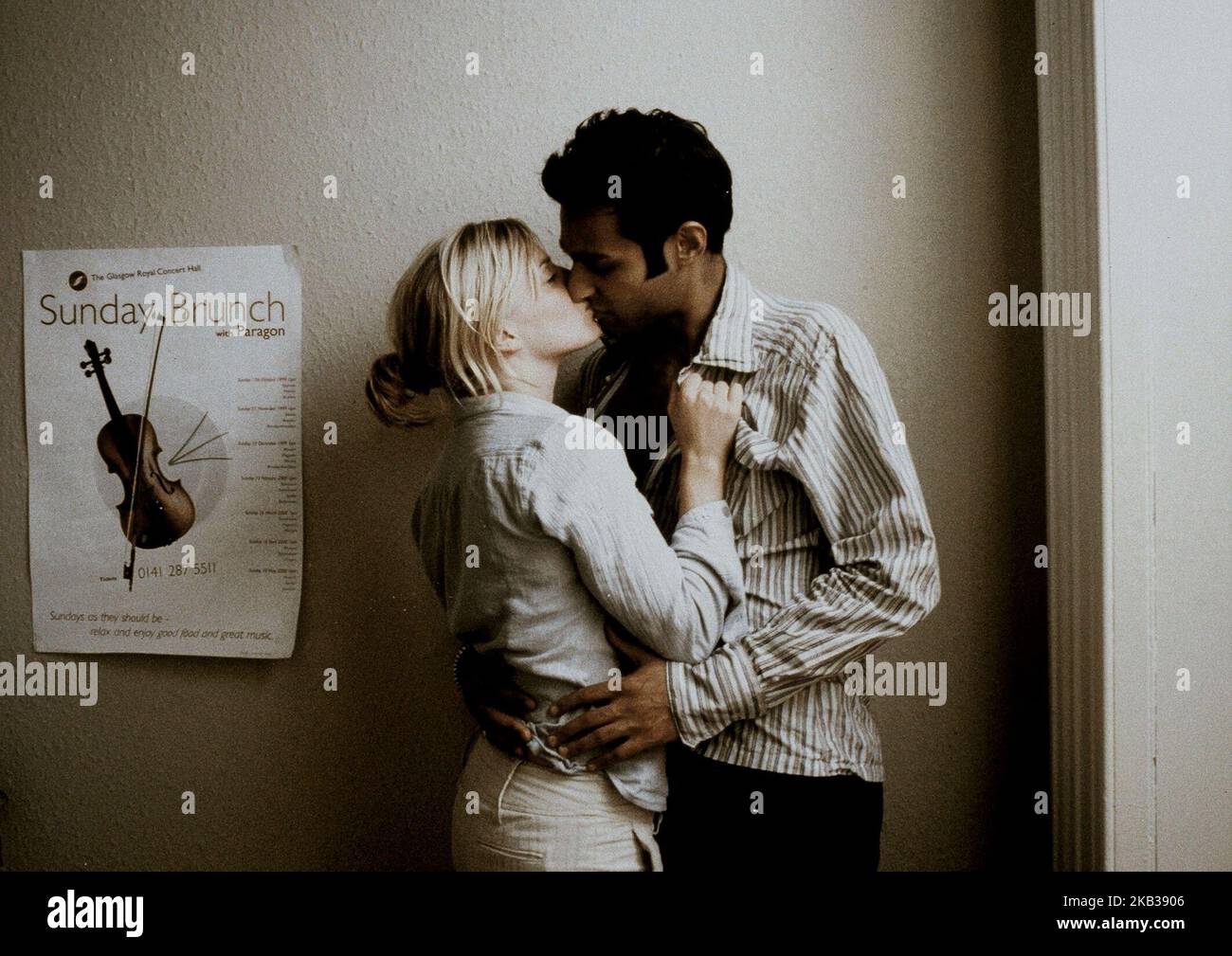 AE FOND KISS..., ATTA YAQUB, EVA BIRTHISTLE, 2004 Stock Photo