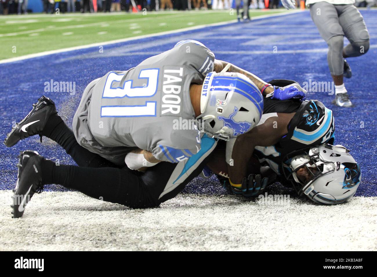 Carolina Panthers wide receiver Curtis Samuel (10) scores a touchdown during the second half of an NFL football game against the Detroit Lions in Detroit, Michigan USA, on Sunday, November 18, 2018. (Photo by Jorge Lemus/NurPhoto) Stock Photo