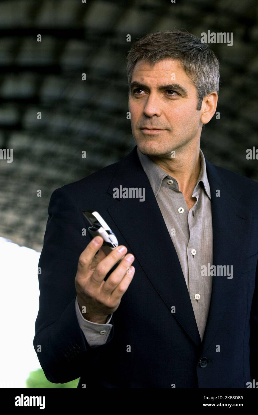 OCEAN'S TWELVE, GEORGE CLOONEY, 2004 Stock Photo - Alamy