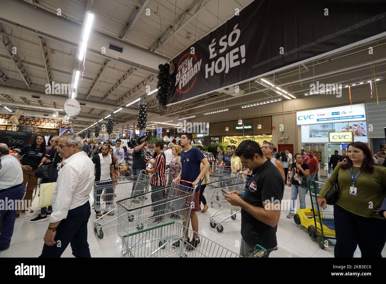 Consumeners hires stock photography and images Alamy