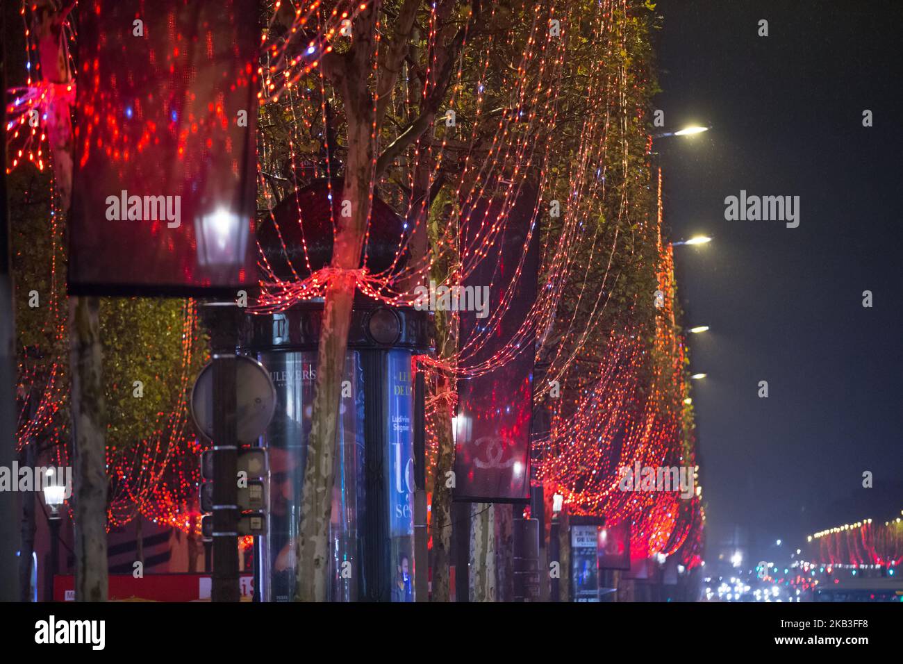 Paris France, Christmas Lighting on Building Hermes Luxury Goods Store  with Special Decorations at night, rue du faubourg saint honoré chic Stock  Photo - Alamy