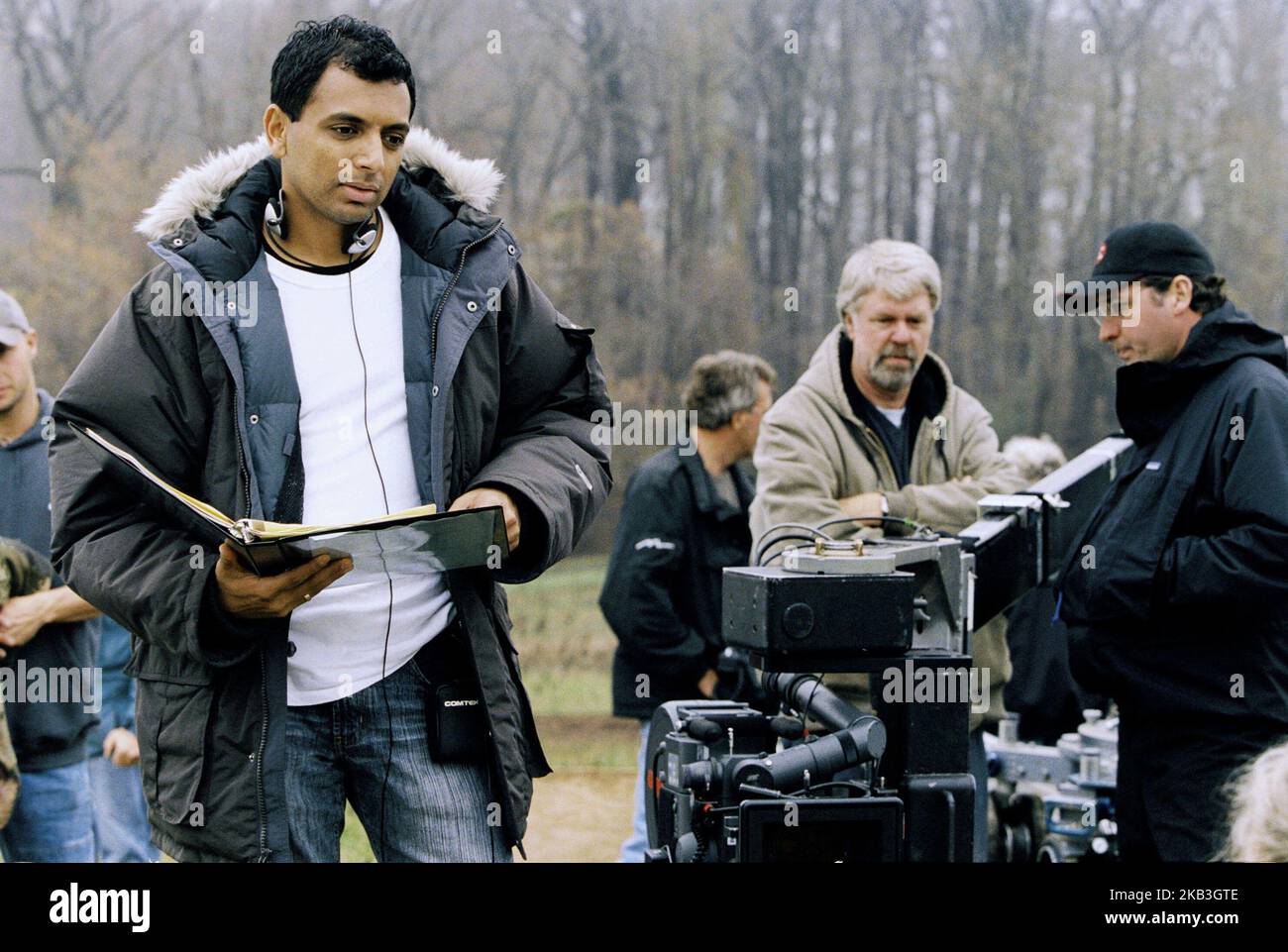 THE VILLAGE, M. NIGHT SHYAMALAN, 2004 Stock Photo - Alamy
