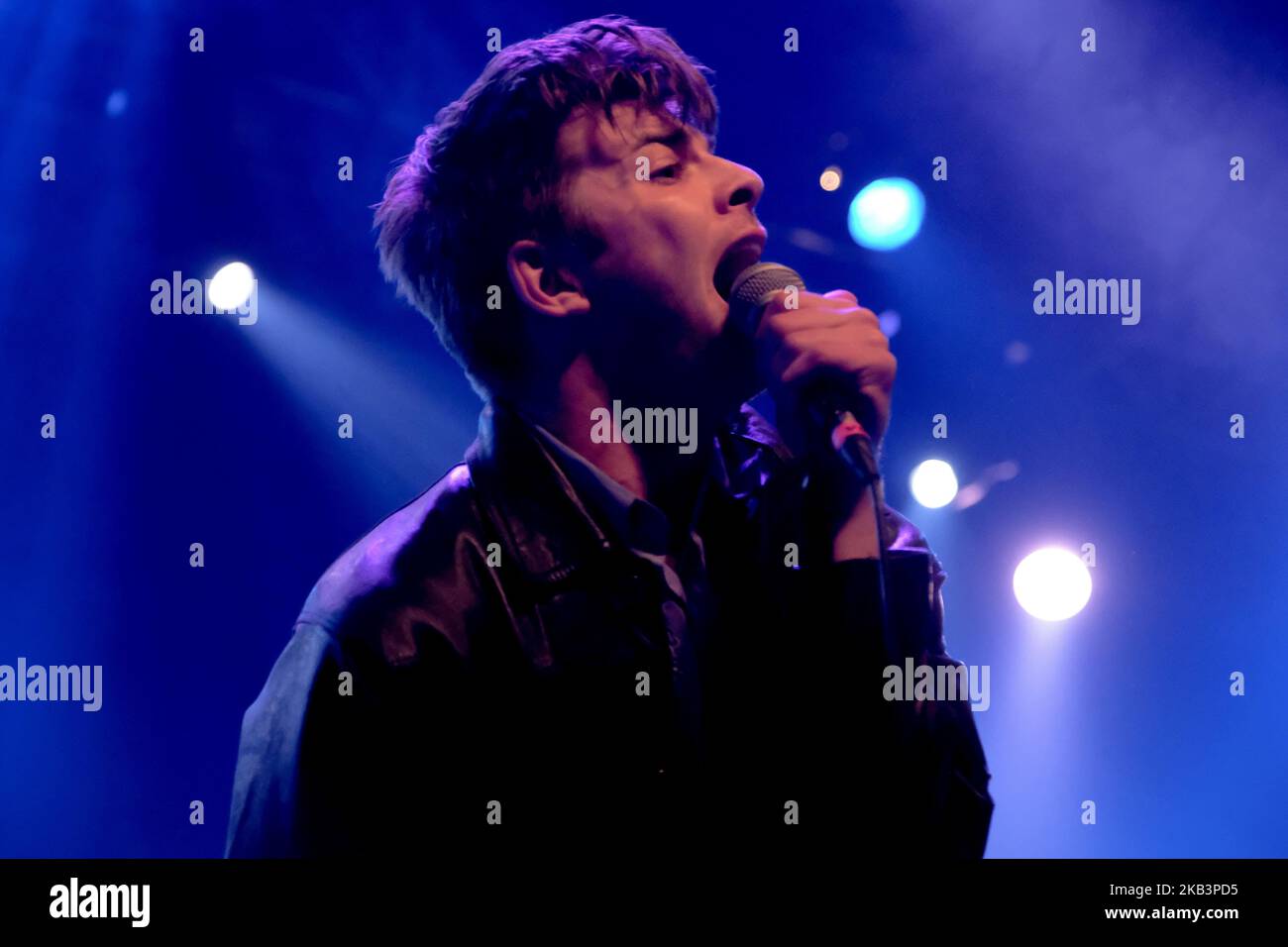 Dc lead singer hires stock photography and images Alamy