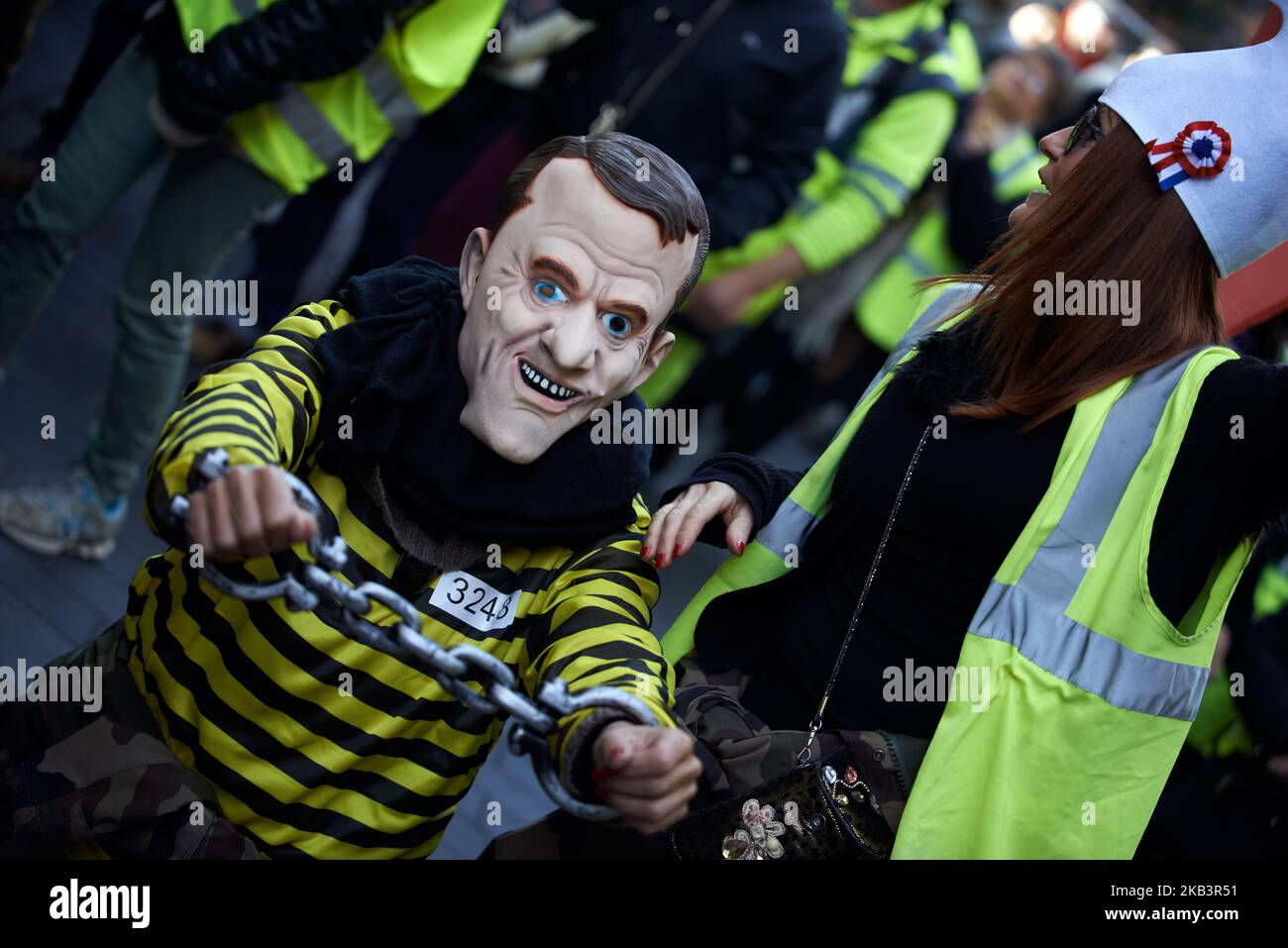 Gilets jaunes marianne hi-res stock photography and images - Alamy