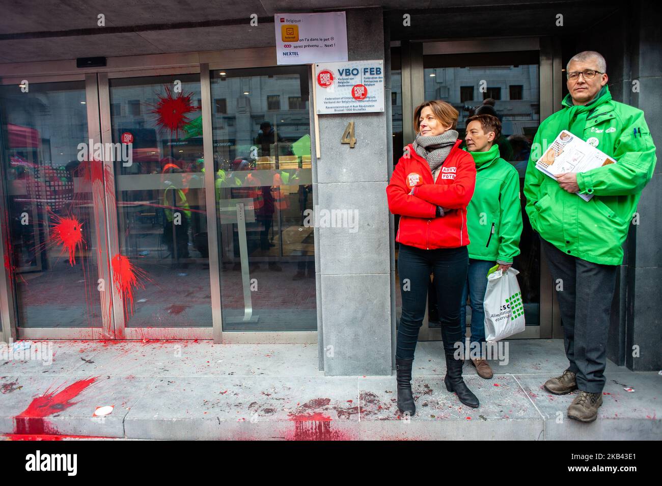 On December 14th, 2018 in Brussels, Belgium. Estelle Ceulemans, the delegate of FGTB in Brussels with others delegates from others syndicates waiting outside of the FEB building. (Photo by Romy Arroyo Fernandez/NurPhoto) Stock Photo