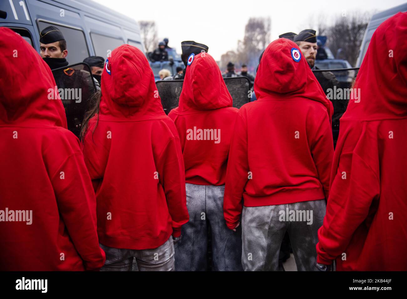 Gilets jaunes marianne hi-res stock photography and images - Alamy