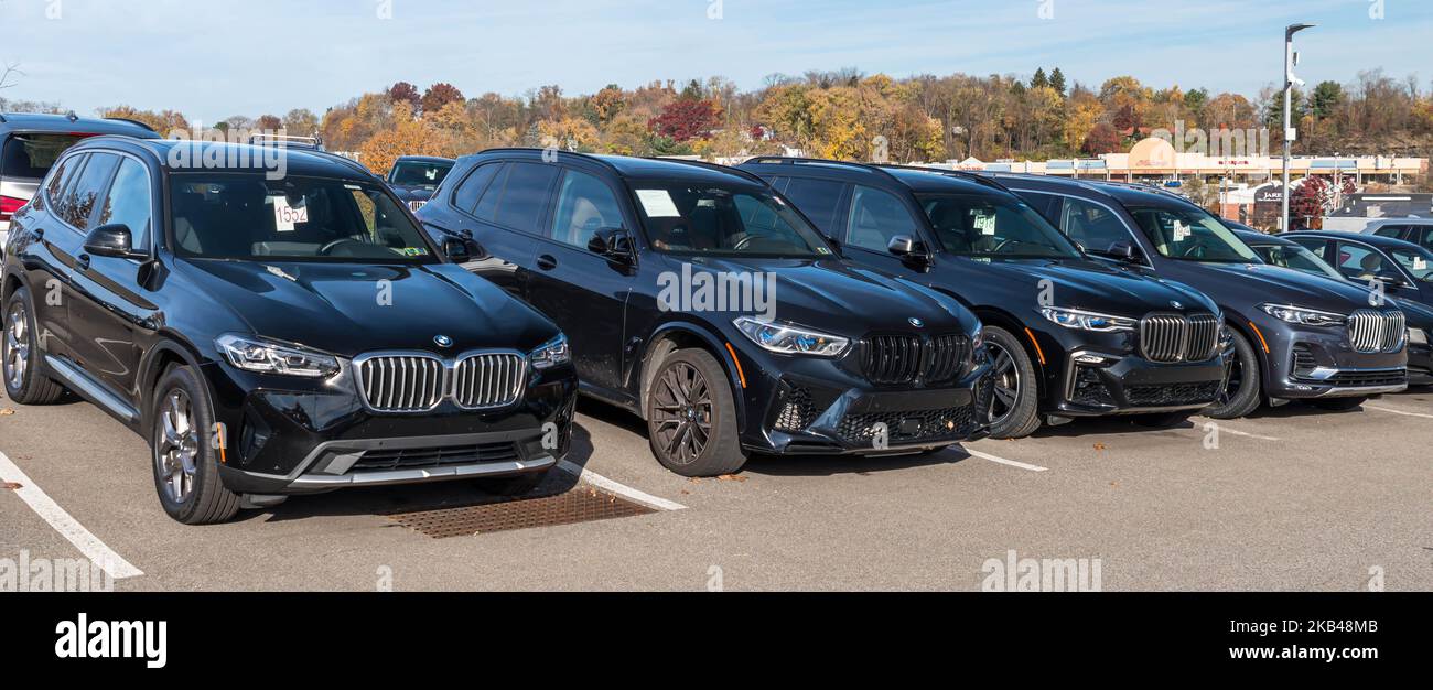 Bmw suvs hires stock photography and images Alamy