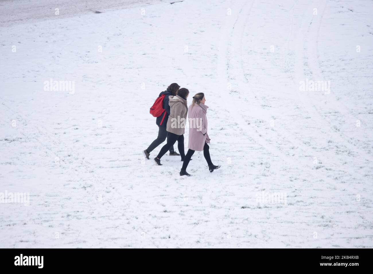 People in the snow in Eindhoven city on January 23, 2019 after the snowfall of 22 January, in the Netherlands. (Photo by Nicolas Economou/NurPhoto) Stock Photo