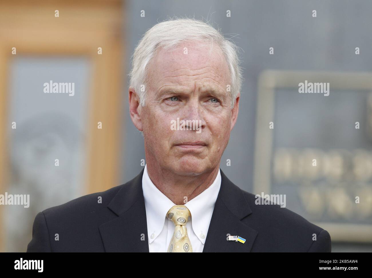 United States Senator Ron Johnson (Republican of Wisconsin) speaks to journalists with joint a press conference with United States Senator Chris Murphy (Democrat of Connecticut) (not seen) after their meeting with Ukrainian President Volodymyr Zelensky, outside the Presidential Office in Kiev, Ukraine, on 5 September, 2019. (Photo by STR/NurPhoto) Stock Photo