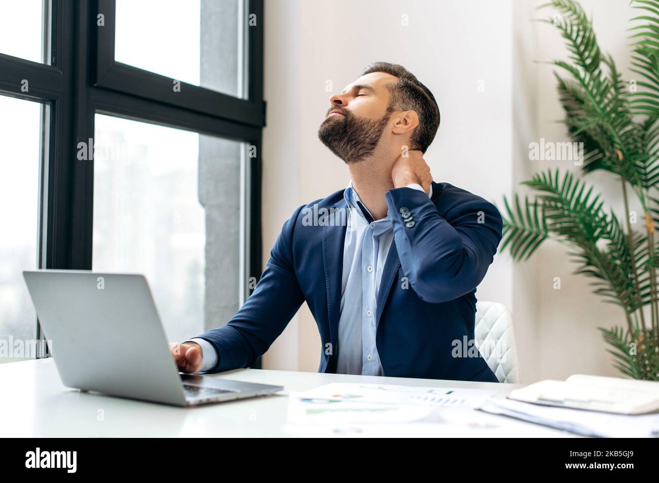 Pinched nerve hires stock photography and images Alamy