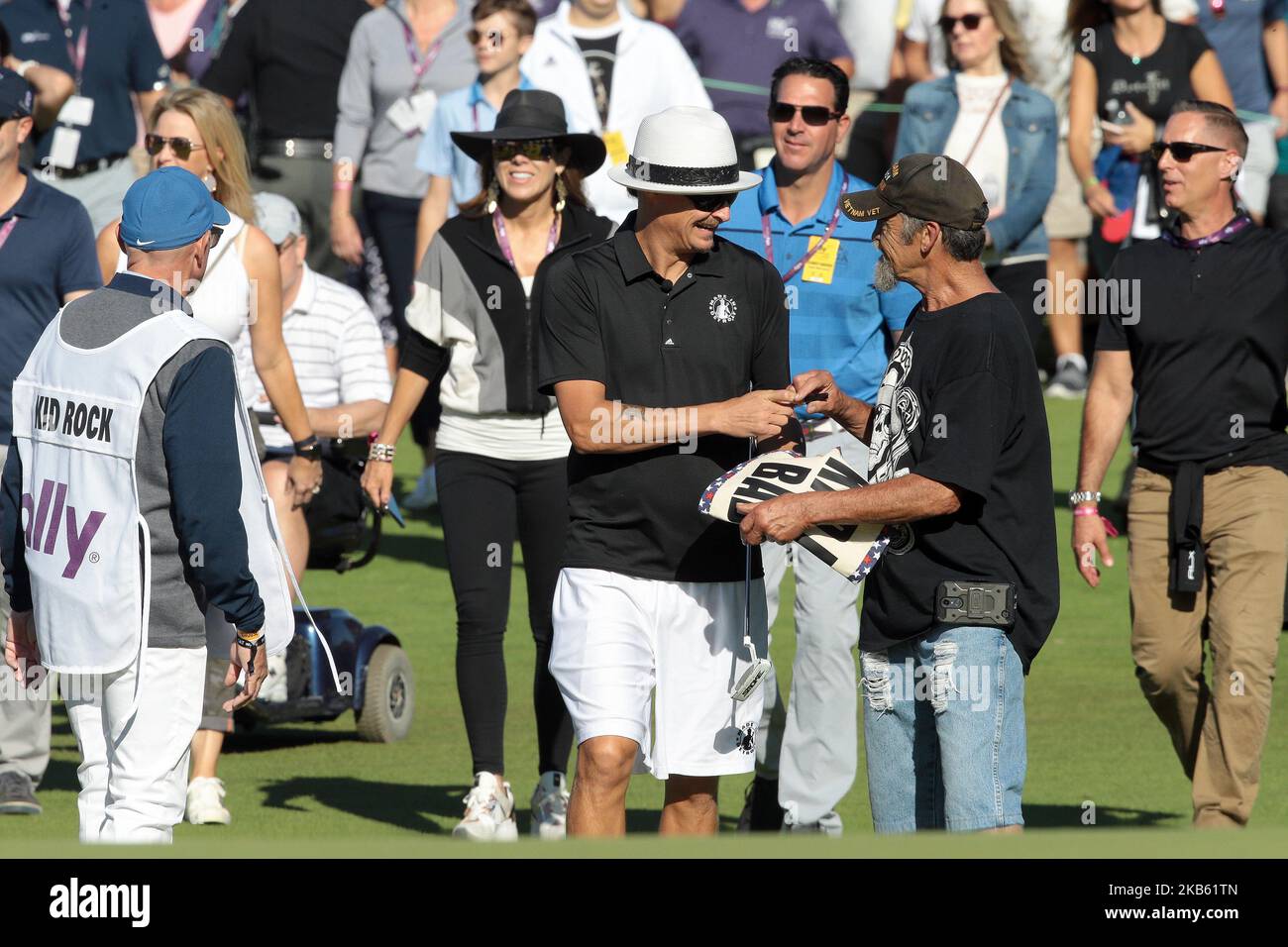 Michigan native Kid Rock sings an autograph during a celebrity shootout at the conclusion of the second round of The Ally Challenge presented by McLaren at Warwick Hills Golf & Country Club, Grand Blanc, MI, USA Saturday, September 14, 2019. (Photo by Jorge Lemus/NurPhoto) Stock Photo