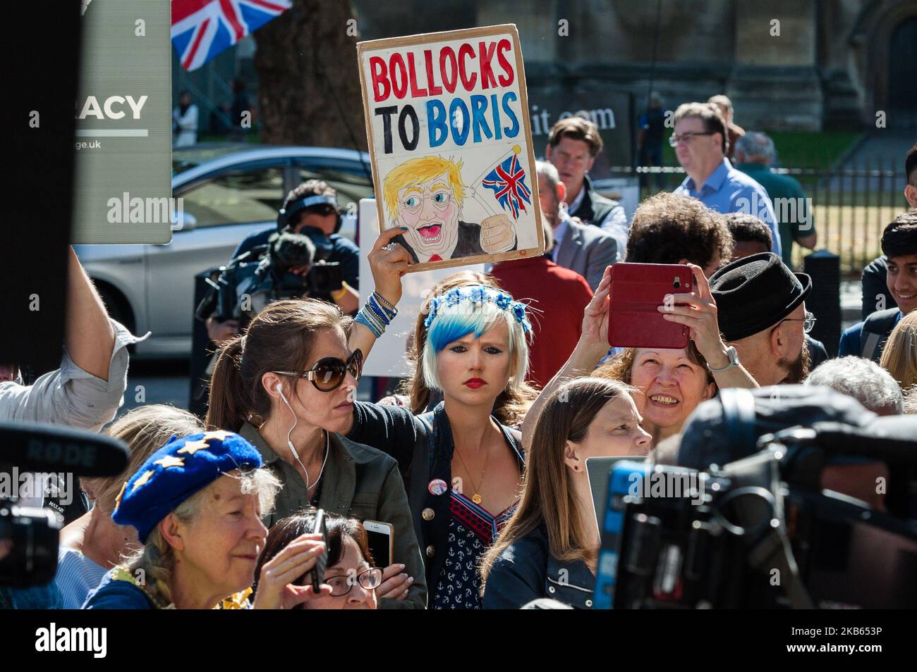 Anti-Brexit demonstrators protest outside the Supreme Court against Boris Johnson's suspension of parliament on 17 September, 2019 in London, England. Today, the Supreme Court judges begin a three-day hearing over the claim that Prime Minister Boris Johnson acted unlawfully in advising the Queen to prorogue parliament for five weeks in order to prevent MPs from debating the Brexit crisis. (Photo by WIktor Szymanowicz/NurPhoto) Stock Photo