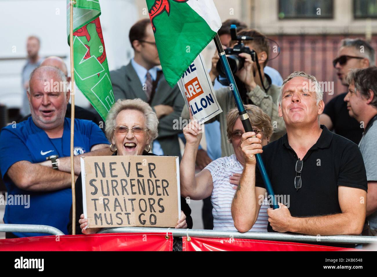 Pro-Brexit supporters of Boris Johnson protest outside the Supreme Court on 17 September, 2019 in London, England. Today, the Supreme Court judges begin a three-day hearing over the claim that Prime Minister Boris Johnson acted unlawfully in advising the Queen to prorogue parliament for five weeks in order to prevent MPs from debating the Brexit crisis. (Photo by WIktor Szymanowicz/NurPhoto) Stock Photo