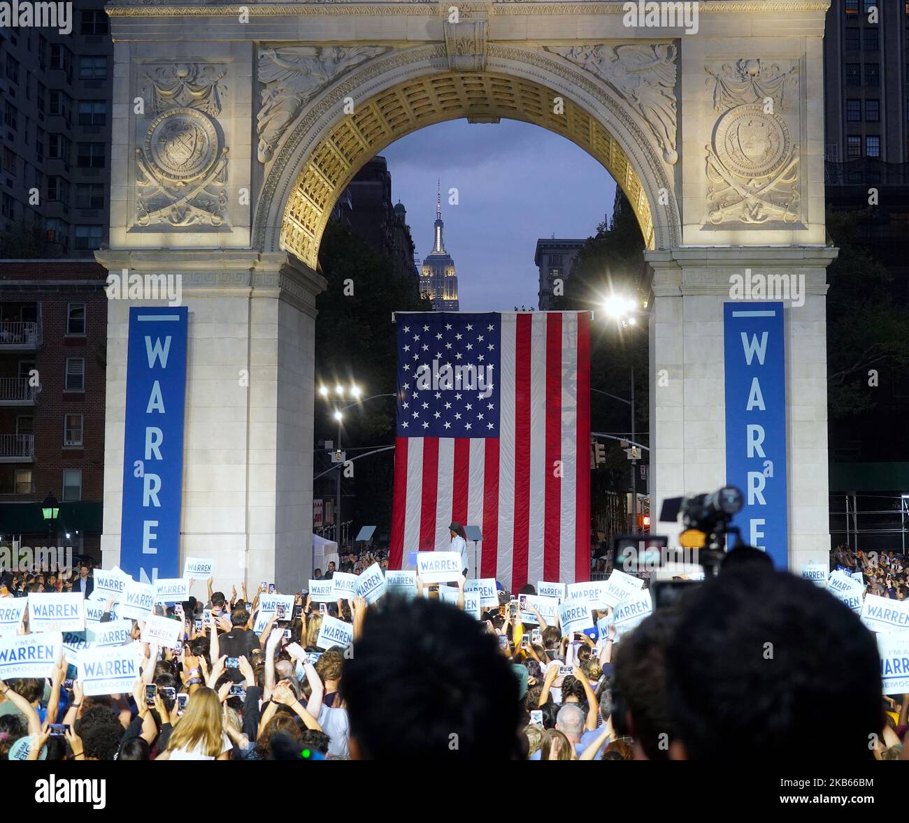 US Senator Elizabeth Warren delivered a major US Presidential campaign speech when she is addressing thousands of supporters on Monday night 16 September 2019 at Washington Square Park in Lower Manhattan, New York. (Photo by Selcuk Acar/NurPhoto) Stock Photo