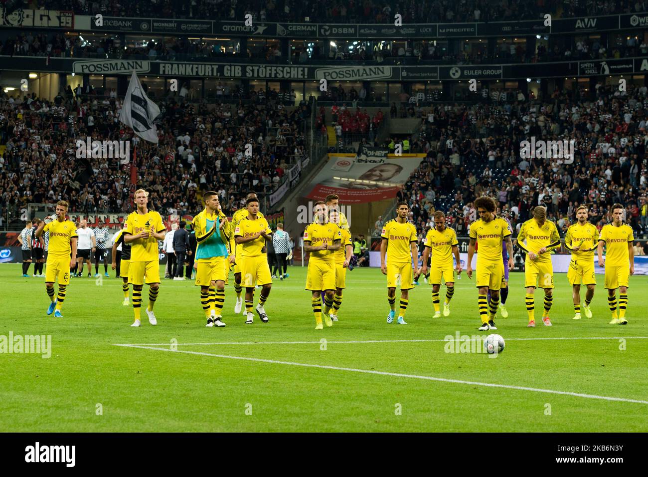 Players of Borussia Dortmund applauds the fans at full time during the 1. Bundesliga match between Eintracht Frankfurt and Borussia Dortmund at the Commerzbank Arena on September 22, 2019 in Frankfurt, Germany. (Photo by Peter Niedung/NurPhoto) Stock Photo