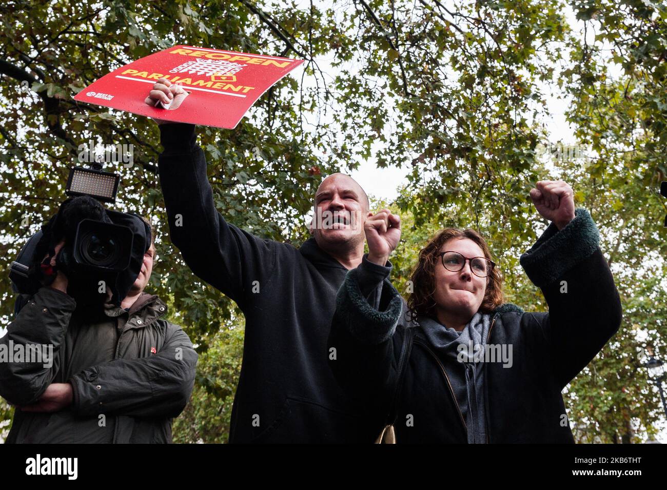 Anti-Brexit protestors react outside the Supreme Court as judges rule that prorogation of parliament by British Prime Minister Boris Johnson was unlawful on 24 September, 2019 in London, England. (Photo by WIktor Szymanowicz/NurPhoto) Stock Photo