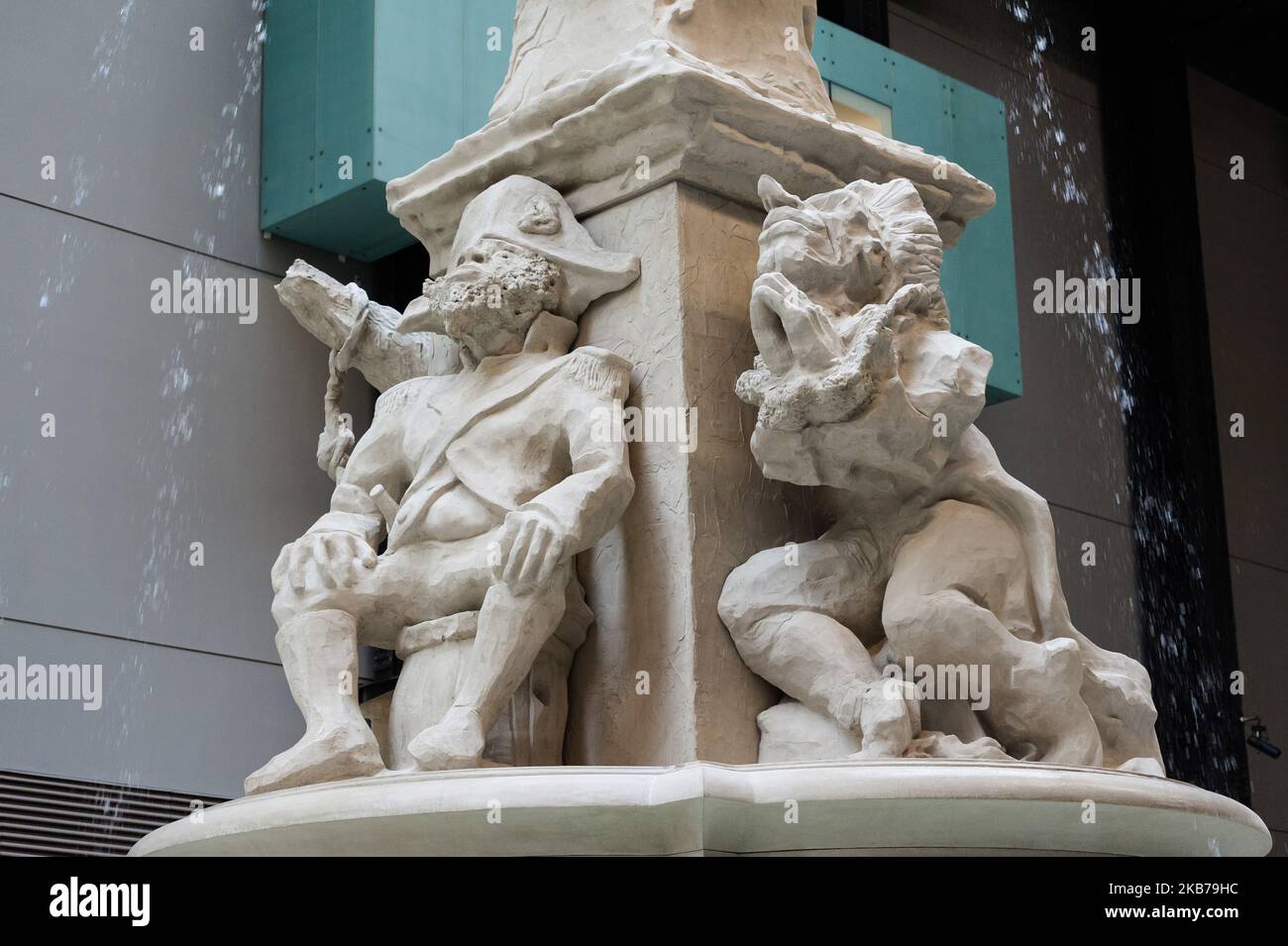 Tate Modern unveils 'Fons Americanus', a 13-metre-high sculpture in the form of a fountain created by American artist Kara Walker on 30 September, 2019 in London, England. (Photo by WIktor Szymanowicz/NurPhoto) Stock Photo