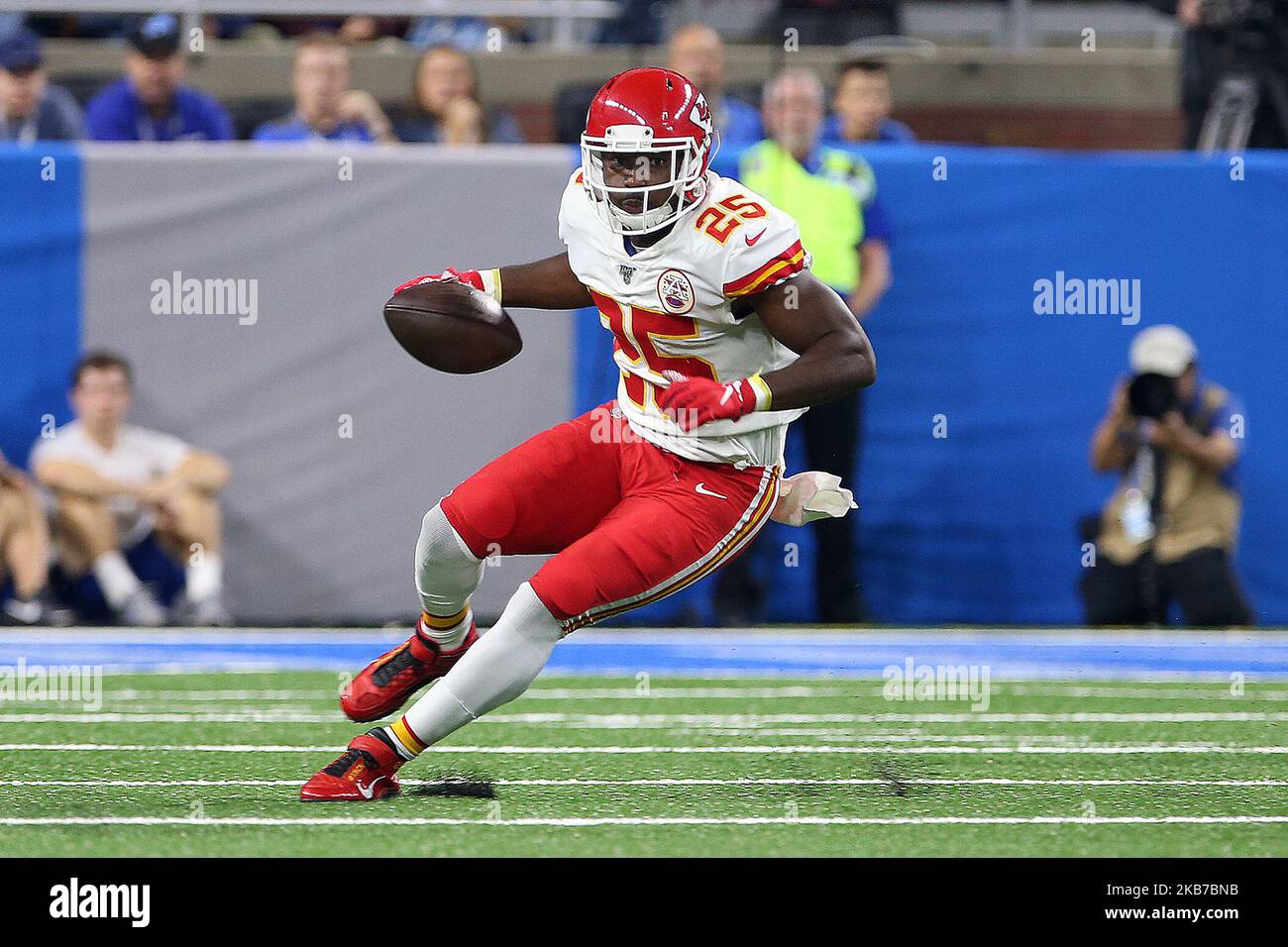 Lesean mccoy chiefs best sale jersey
