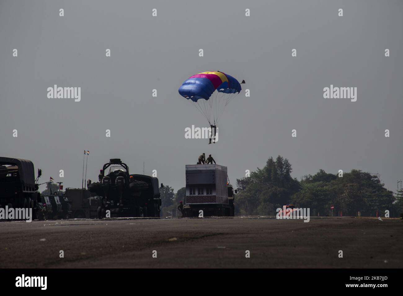 Paratroopers landing on Building simulation during Millitary
