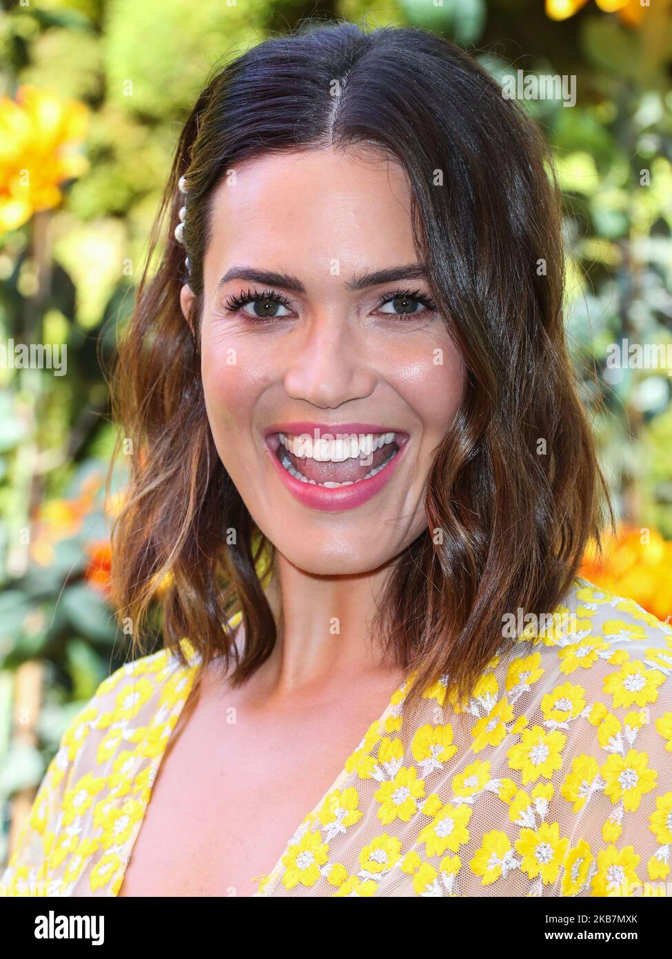 PACIFIC PALISADES, LOS ANGELES, CALIFORNIA, USA - OCTOBER 05: Actress