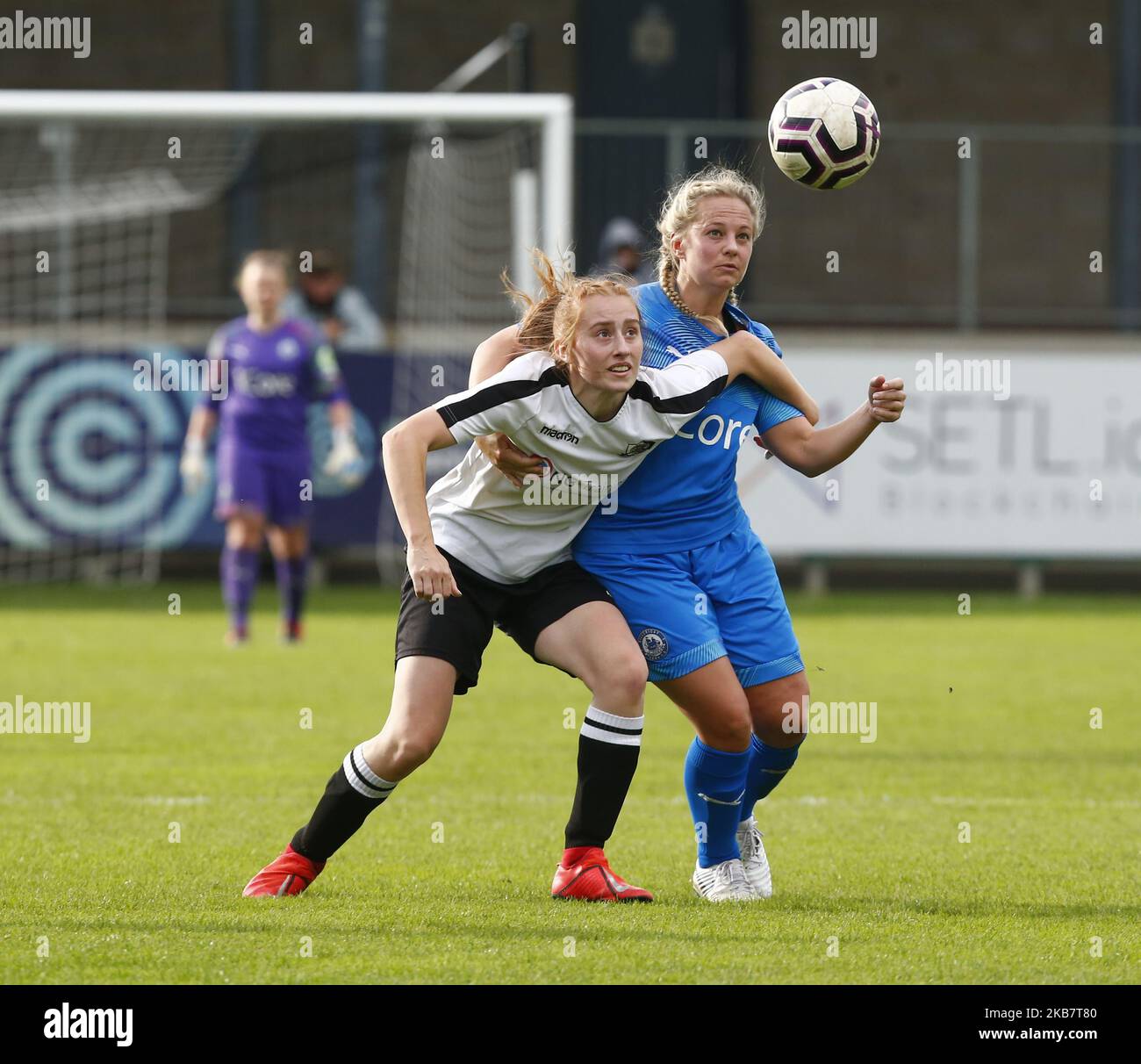 L-R Rachel Stevens of Dartford FC Women and Jay Blackie of Billericay Town Ladies during Women's FA Cup 2nd Round Qualifier between Dartford FC Women and Billericay Town Ladies at Princes Park Stadium , Dartford, England on 06 October 2019 (Photo by Action Foto Sport/NurPhoto) Stock Photo