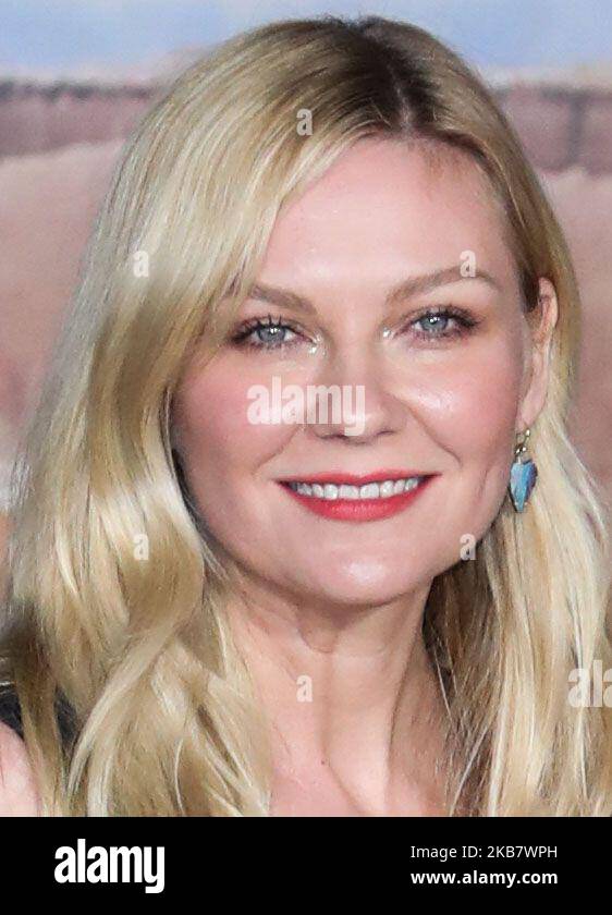 Kirsten dunst a one person hi-res stock photography and images - Alamy
