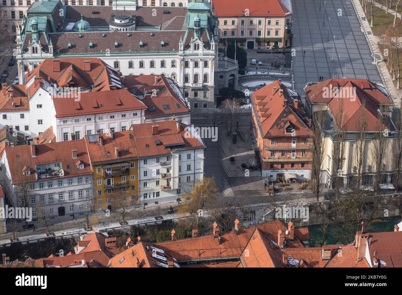 Ljubljana: Panoramic view of the Ljubljanica river and Congress Square (Kongresni trg). Slovenia Stock Photo