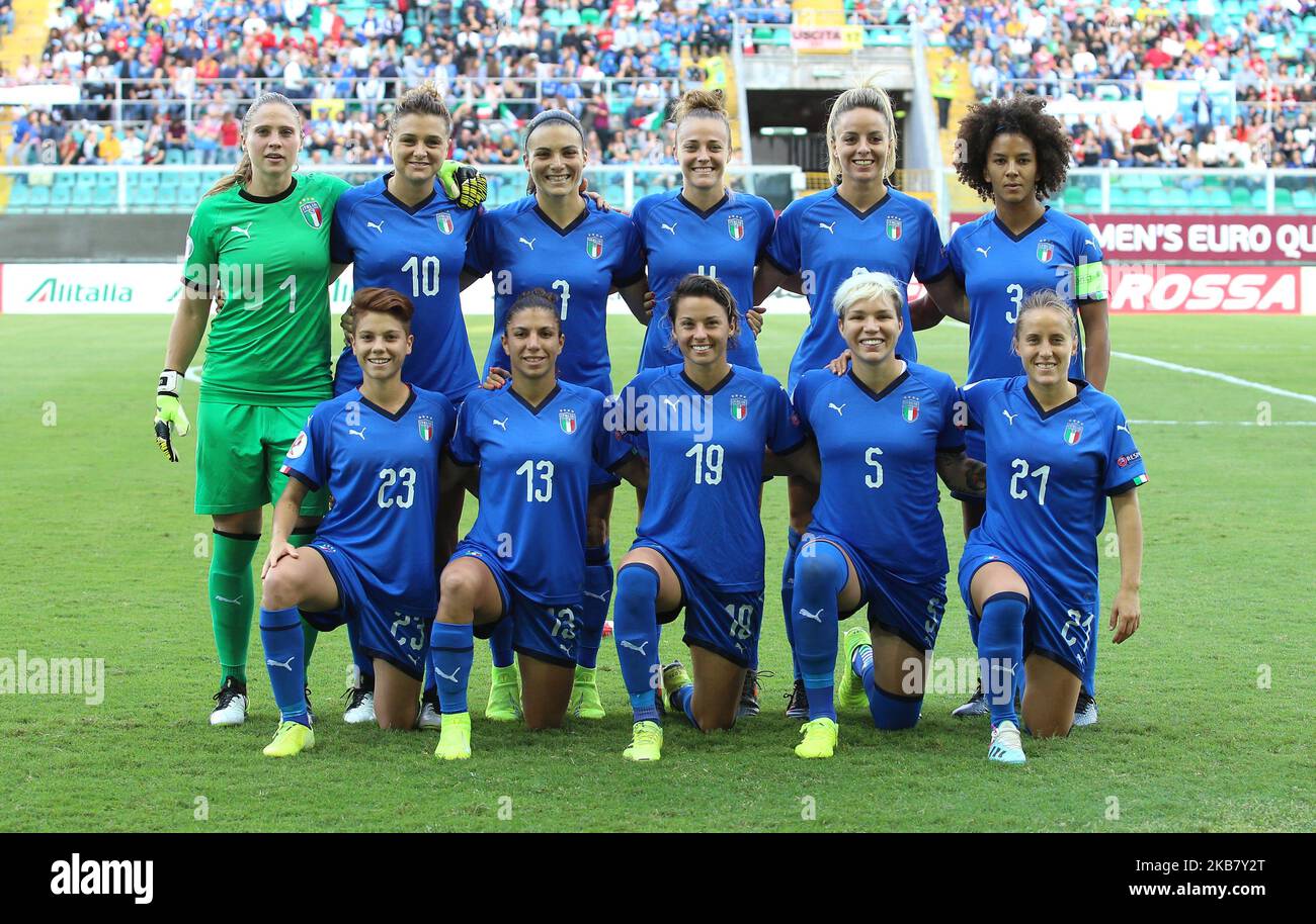 The players of Italy line-up before the EURO 2021 Qualification Women's National Team match between Italy vs Bosnia and Herzegovina at Stadium ''Renzo Barbera'' in Palermo on october 8, 2019 (Photo by Gabriele Maricchiolo/NurPhoto) Stock Photo