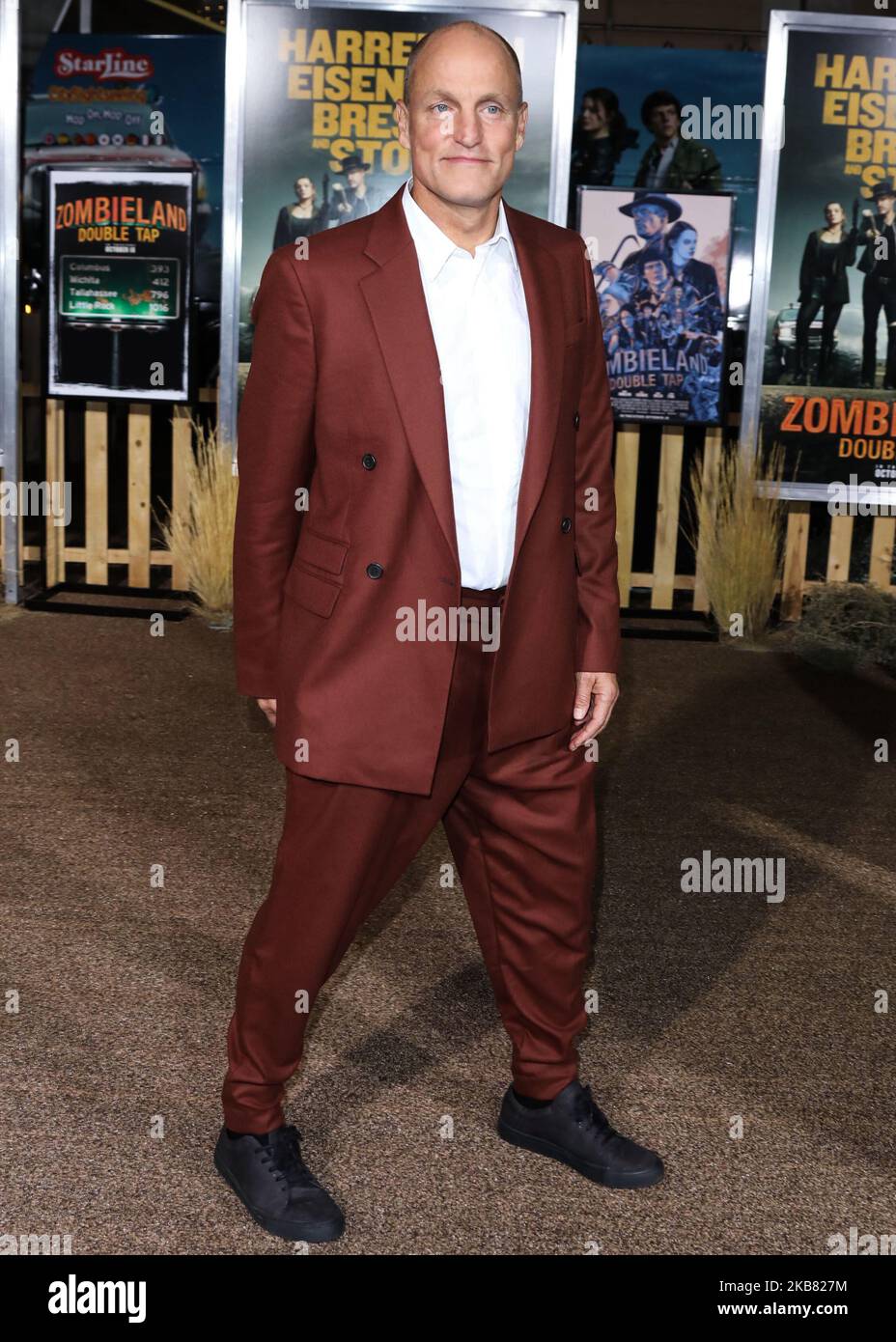 WESTWOOD, LOS ANGELES, CALIFORNIA, USA - OCTOBER 10: Actor Woody Harrelson arrives at the Los Angeles Premiere Of Sony Pictures' 'Zombieland Double Tap' held at the Regency Village Theatre on October 10, 2019 in Westwood, Los Angeles, California, United States. (Photo by David Acosta/Image Press Agency/NurPhoto) Stock Photo