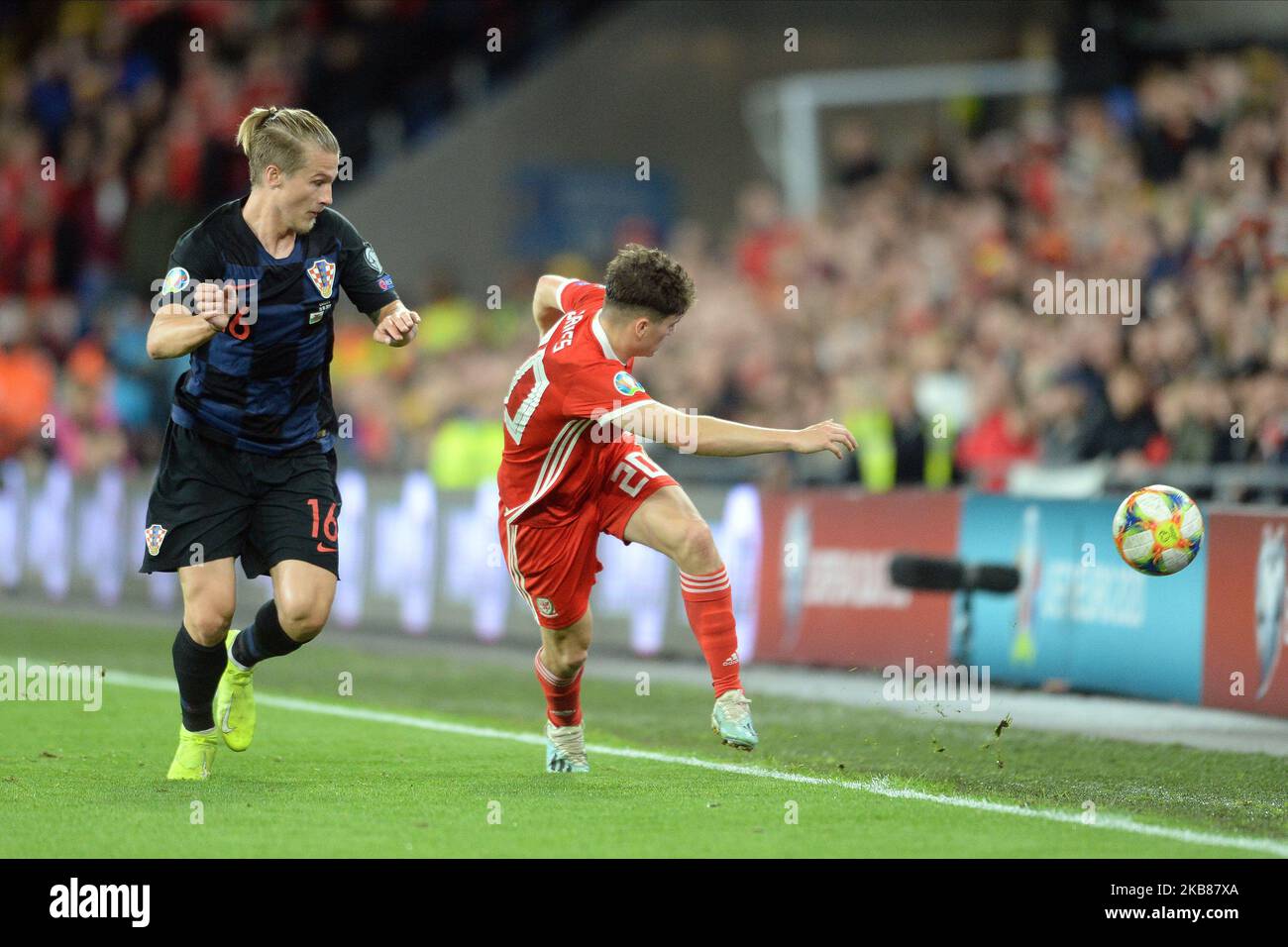 Tin Jedvaj of Croatia and Daniel James of Wales battle for the ball during the UEFA Euro 2020 qualifier between Wales and Croatia at Cardiff City Stadium on October 13, 2019 in Cardiff, Wales. (Photo by MI News/NurPhoto) Stock Photo
