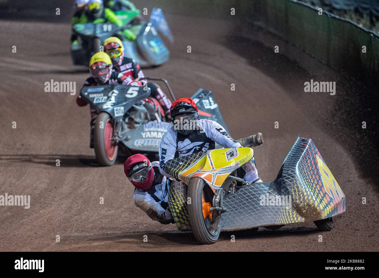 Tom Cossar & Wayne Rickards(29) leads Mick Cave & Bradley Steer(5) and Philip Wynn & Adam Cowper Smith(11) during the ACU Sidecar Speedway Manchester Masters, Belle Vue National Speedway Stadium, Manchester Friday 11 October 2019 (Photo by Ian Charles/MI News/NurPhoto) Stock Photo