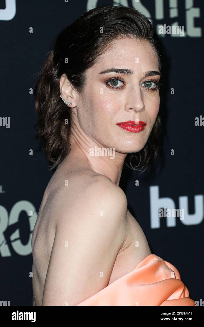 WEST HOLLYWOOD, LOS ANGELES, CALIFORNIA, USA - OCTOBER 14: Actress Lizzy Caplan arrives at the Los Angeles Premiere Of Hulu's 'Castle Rock' Season 2 held at AMC Sunset 5 on October 14, 2019 in West Hollywood, Los Angeles, California, United States. (Photo by Xavier Collin/Image Press Agency/NurPhoto) Stock Photo