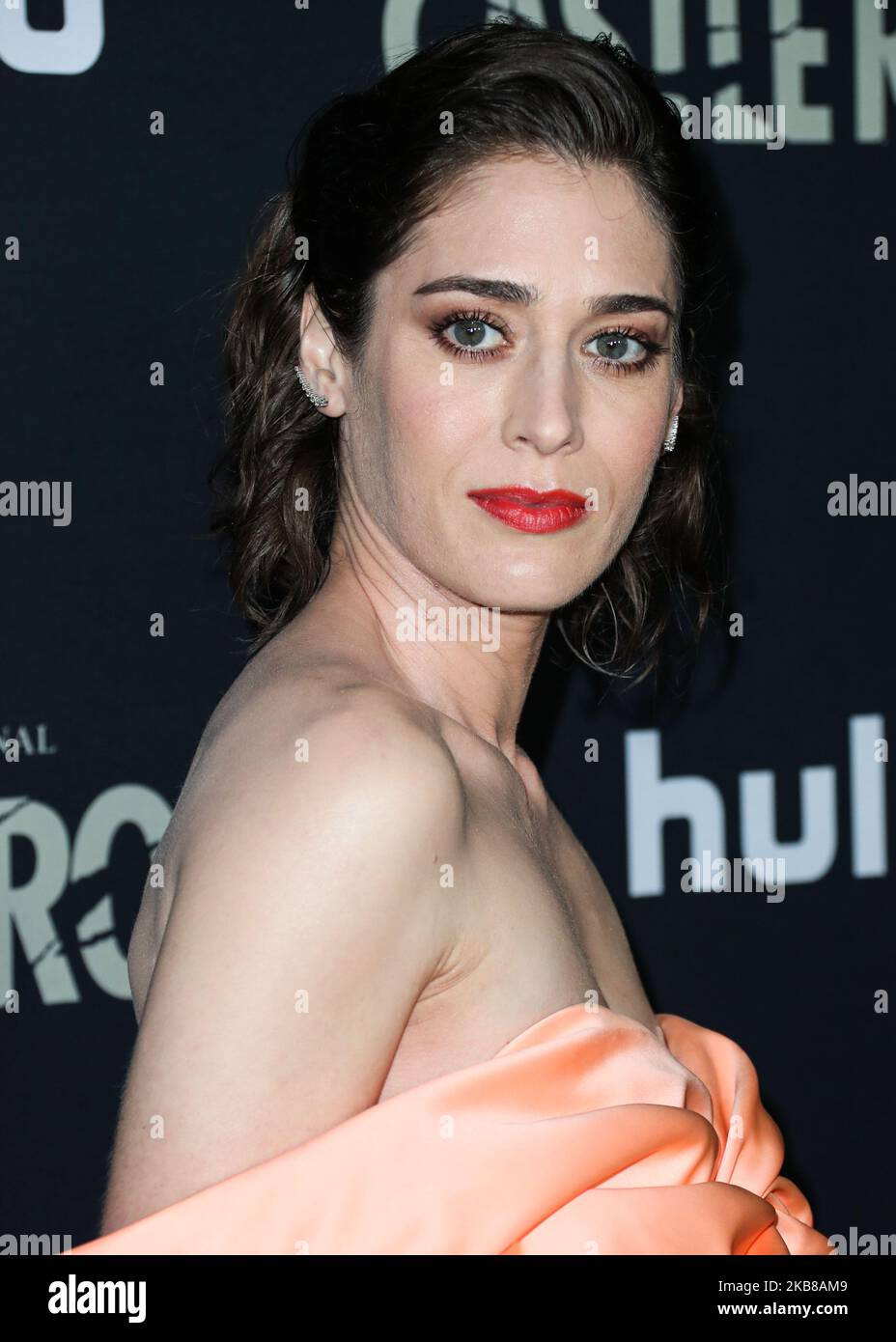 WEST HOLLYWOOD, LOS ANGELES, CALIFORNIA, USA - OCTOBER 14: Actress Lizzy Caplan arrives at the Los Angeles Premiere Of Hulu's 'Castle Rock' Season 2 held at AMC Sunset 5 on October 14, 2019 in West Hollywood, Los Angeles, California, United States. (Photo by Xavier Collin/Image Press Agency/NurPhoto) Stock Photo