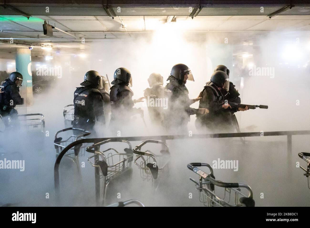 Police riots in the parking of the aeroport during a protests in ...