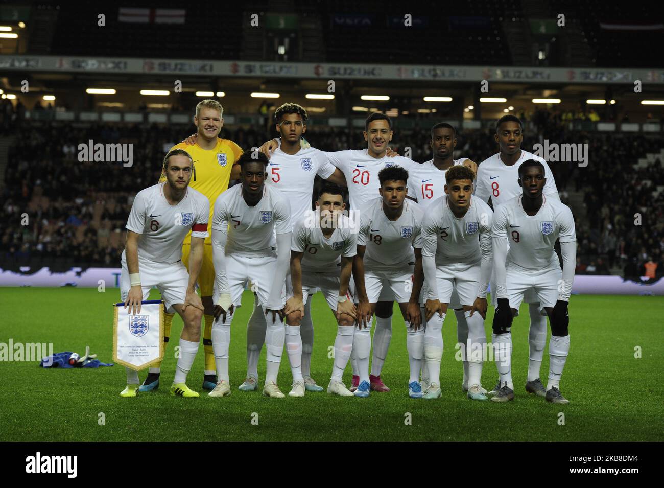 England Under 21s Team Photo Back Row:- Aaron Ramsdale, Lloyd Kelly, Dwight McNeil, Marc Guehi and Joe Willock of England U21s. Front Row:- Tom Davies, Callum Hudson-Odoi, Phil Foden, James Justin, Max Aarons and Eddie Nketiah of England U21s. during UEFA Under 21 Championship Qualifiers between England Under 21 and Austria Under 21 at Stadium MK in Milton Keynes, England on October 15, 2019 (Photo by Action Foto Sport/NurPhoto) Stock Photo